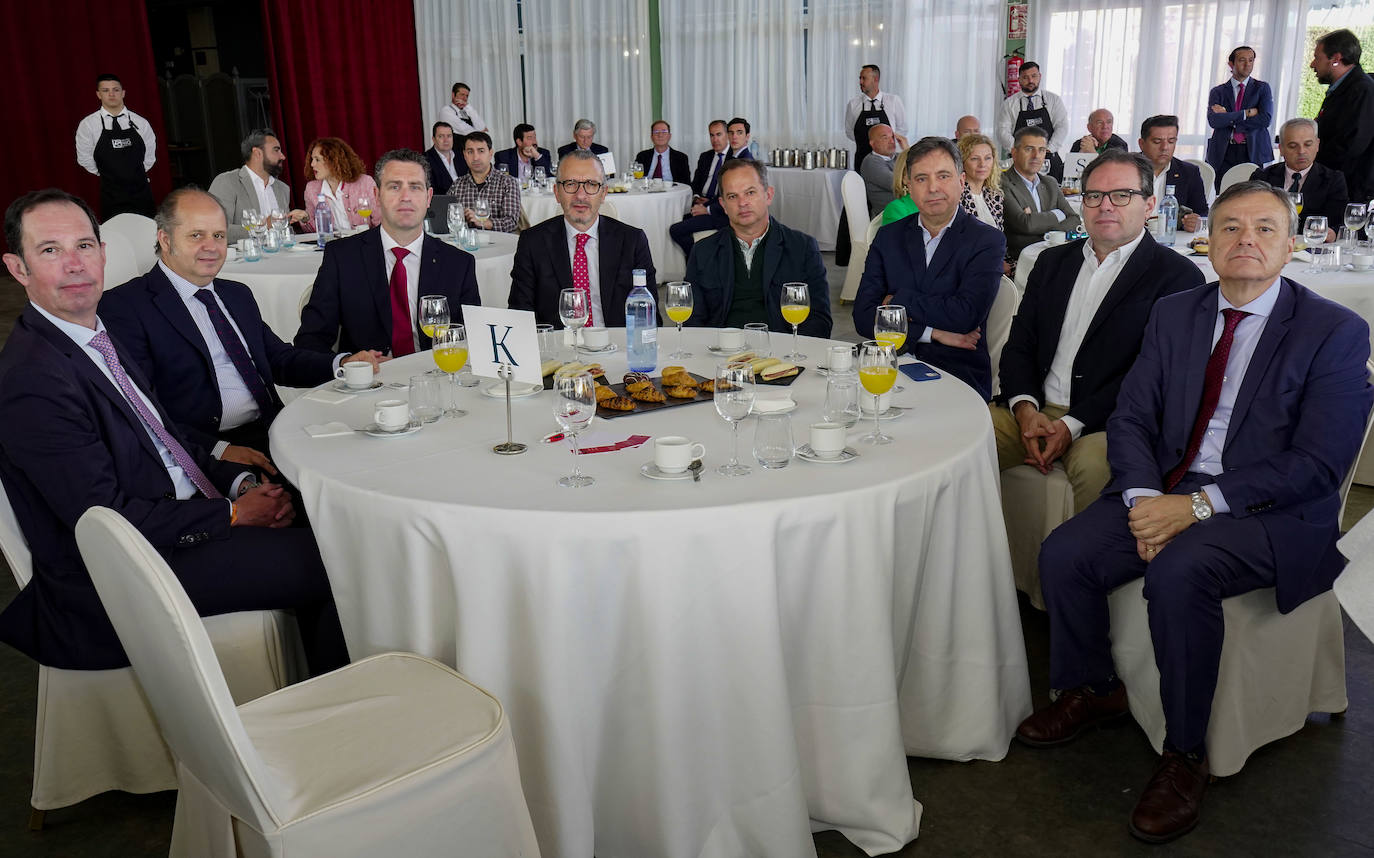 Emilio Aunión, Jaime Fernández de Tejada, Eusebio Fernández-Cortés, Alfredo Fondón, Salvador Toribio, Pedro Serrano, Eduardo José Fernández y Miguel Rodríguez