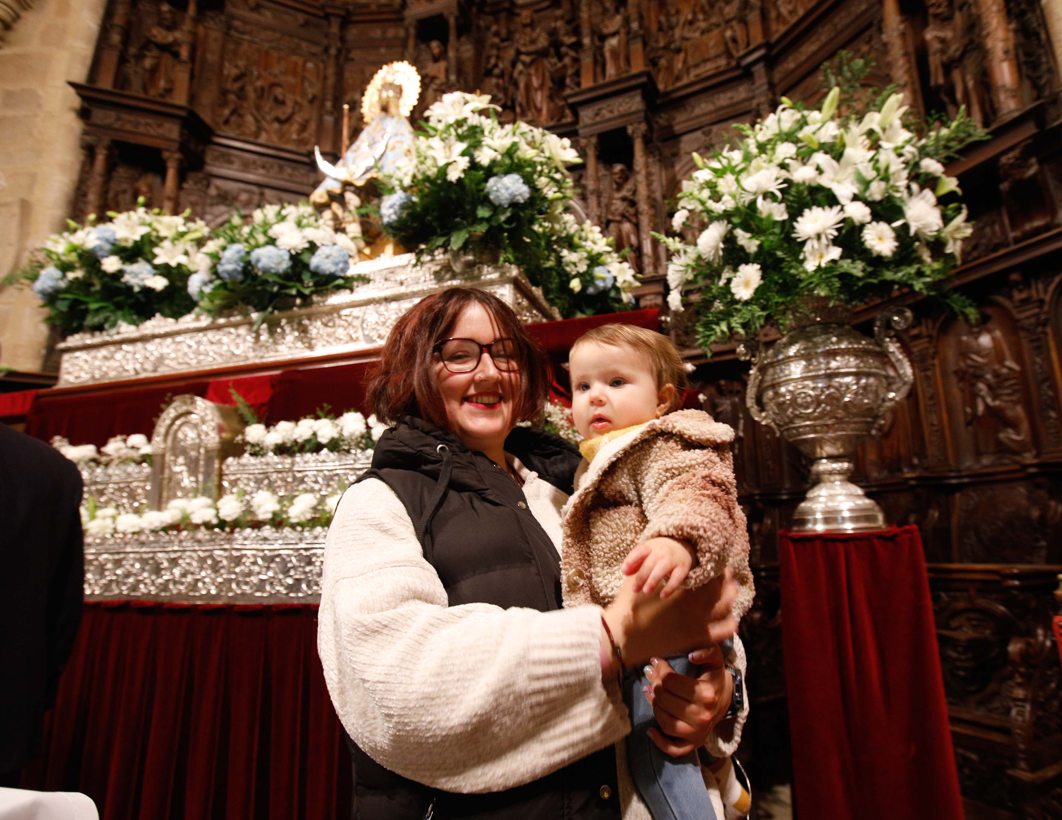 Búscate en la presentación de los bebés cacereños a la Virgen de la Montaña (II)