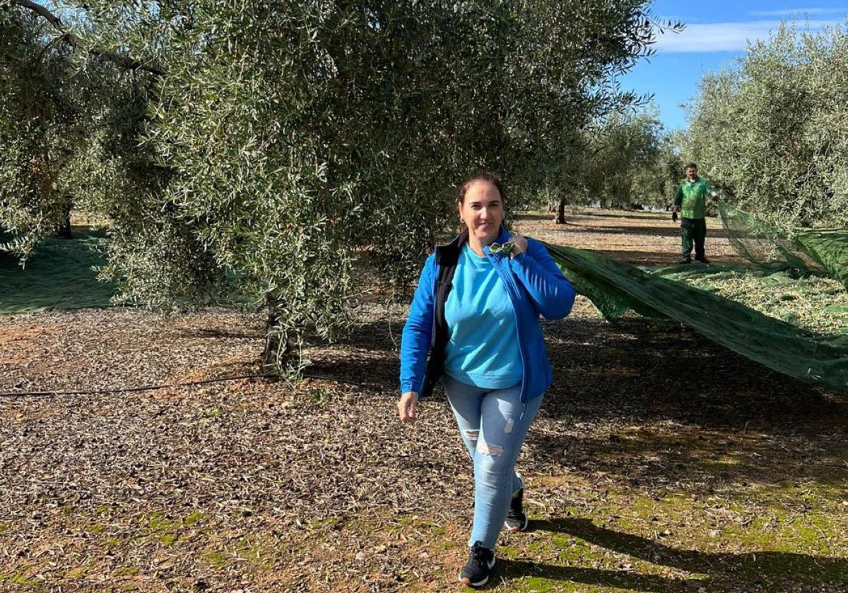 El papel de la mujer al frente de sus explotaciones gana terreno en el campo extremeño.