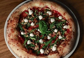 En este concurso ha conseguido también posicionar su negocio, Pizzburger, como un referente a nivel regional.