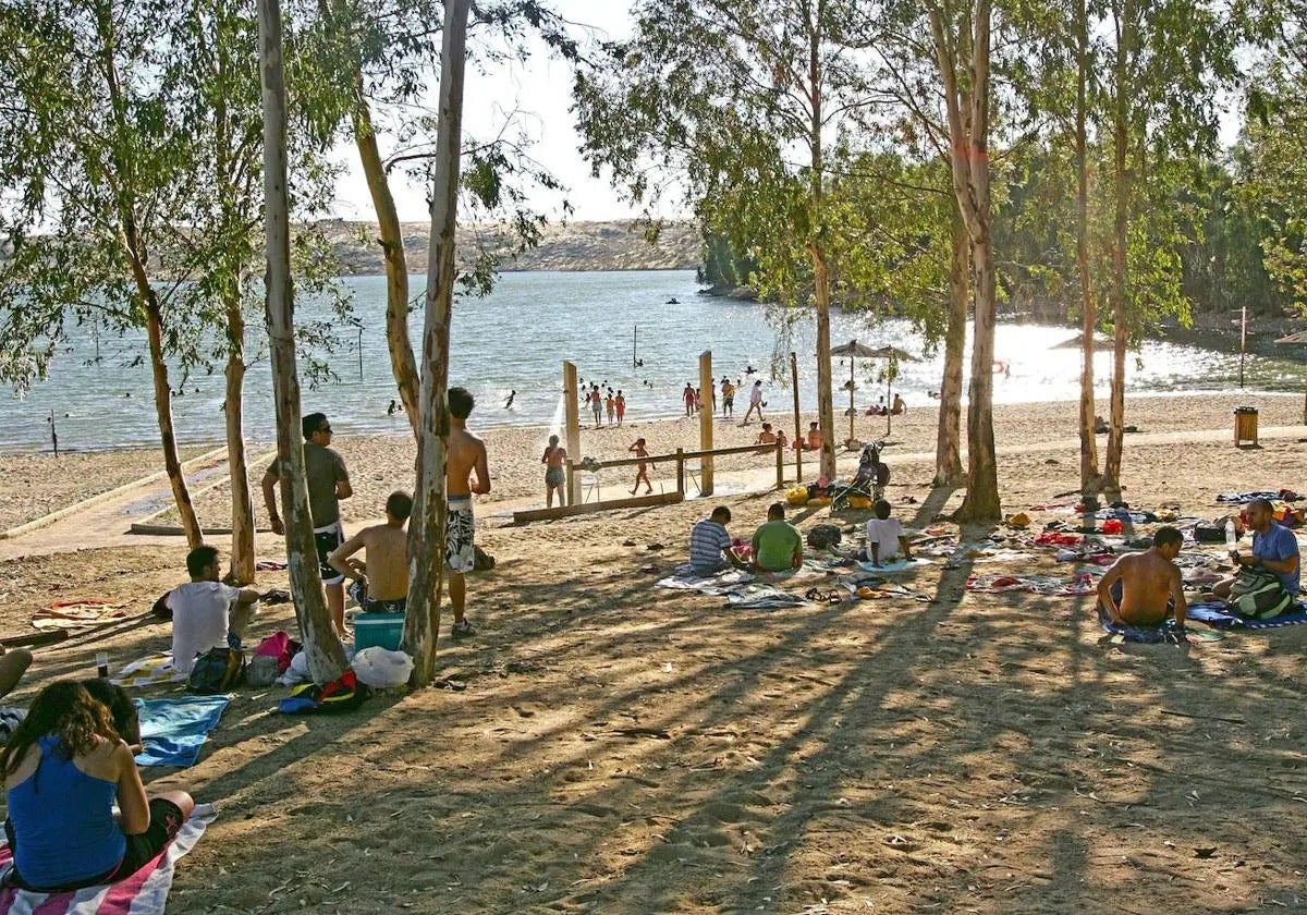 Playa de Isla del Zújar, en el término municipal de Castuera. 