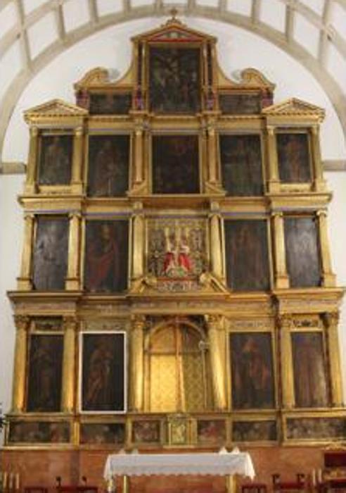 Imagen - Estado en el que se encontraba el retablo antes de la intervención.