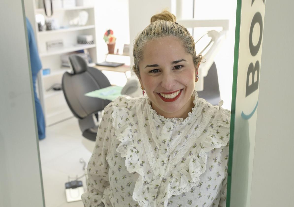 Rebeca Blanco en su clínica de la avenida de Elvas.