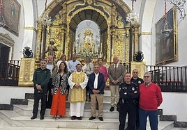 Autoridades tras la celebración de la misa.