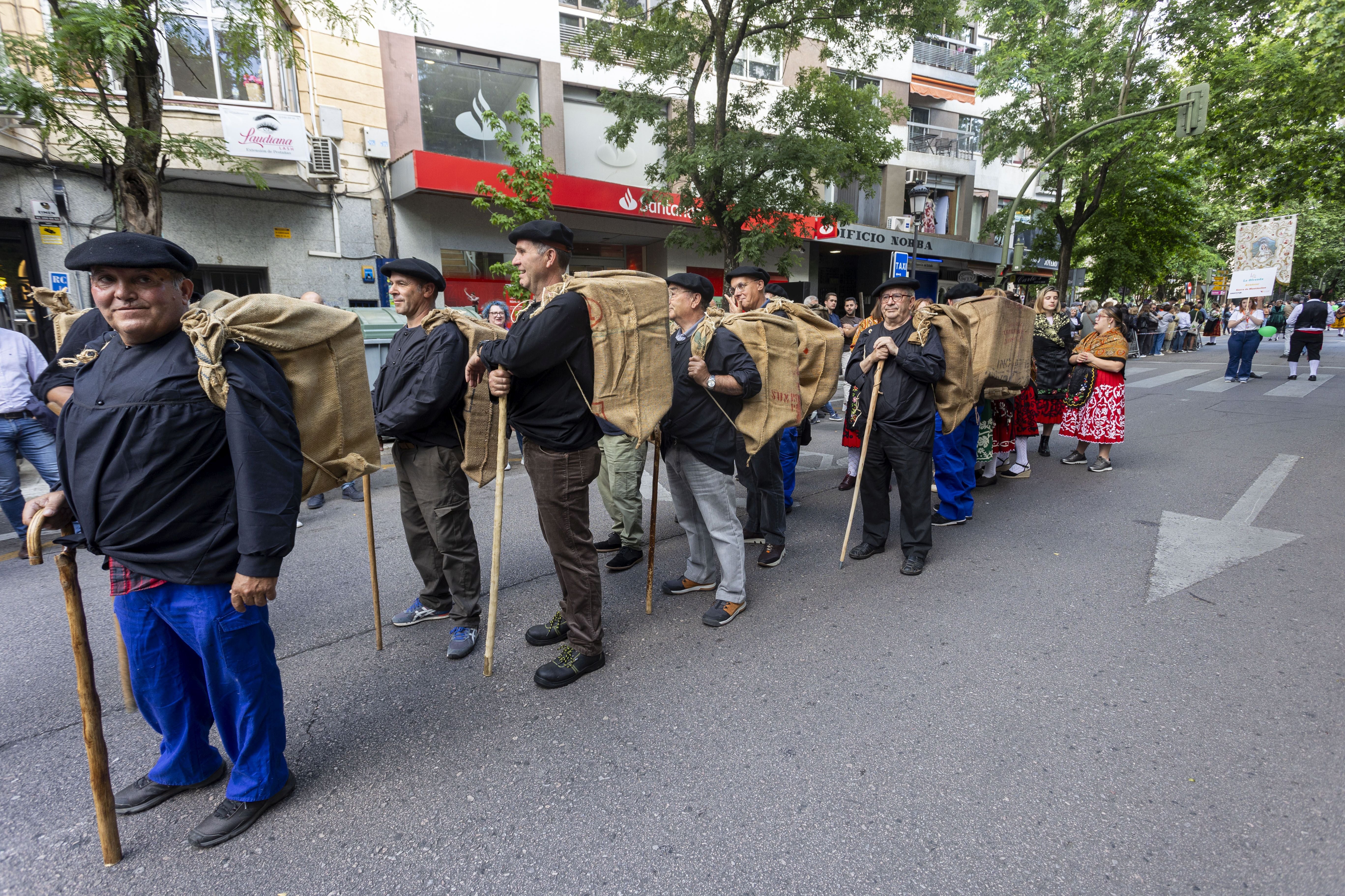 El desfile de Jato, en imágenes