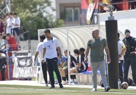 Luis Oliver Sierra durante el partido del Badajoz en Montijo.