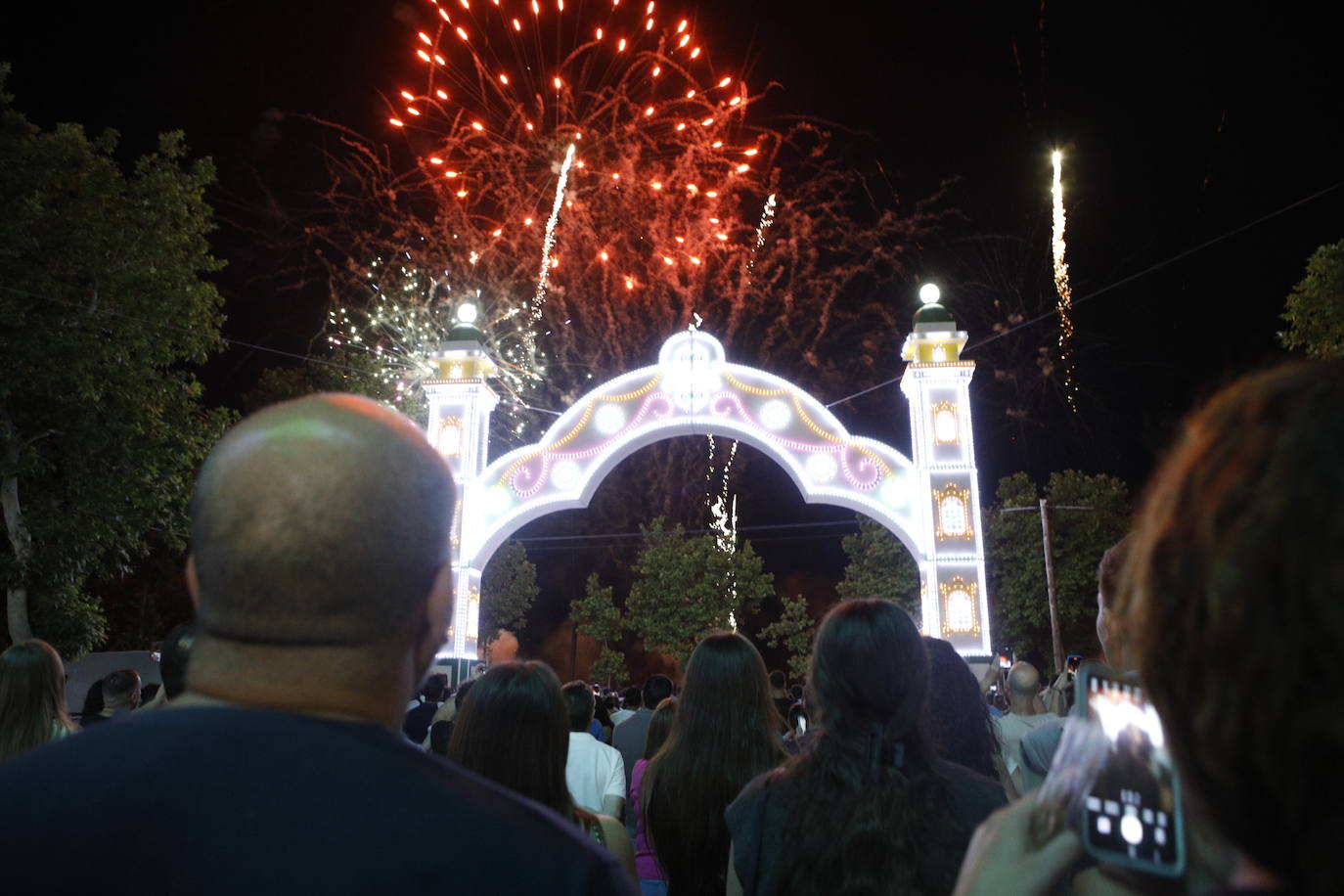 Las mejores imágenes del encendido de luces de la Feria de San Fernando