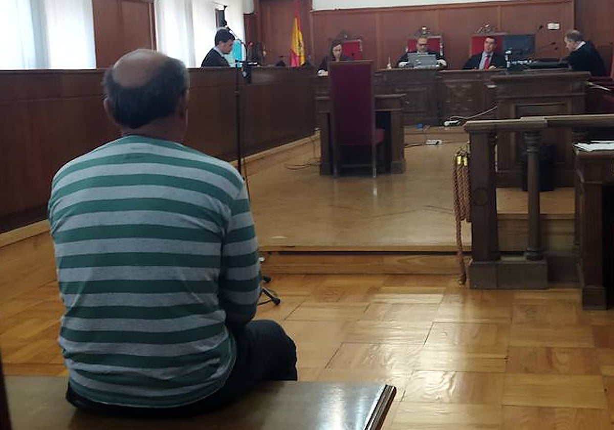 Dos años de prisión por abusar sexualmente de su hijastra menor de edad