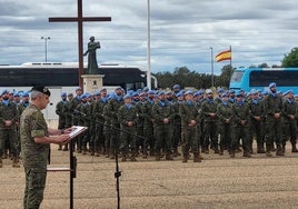 Militares extremeños de misión en Líbano en el acto de bienvenida a su vuelta.