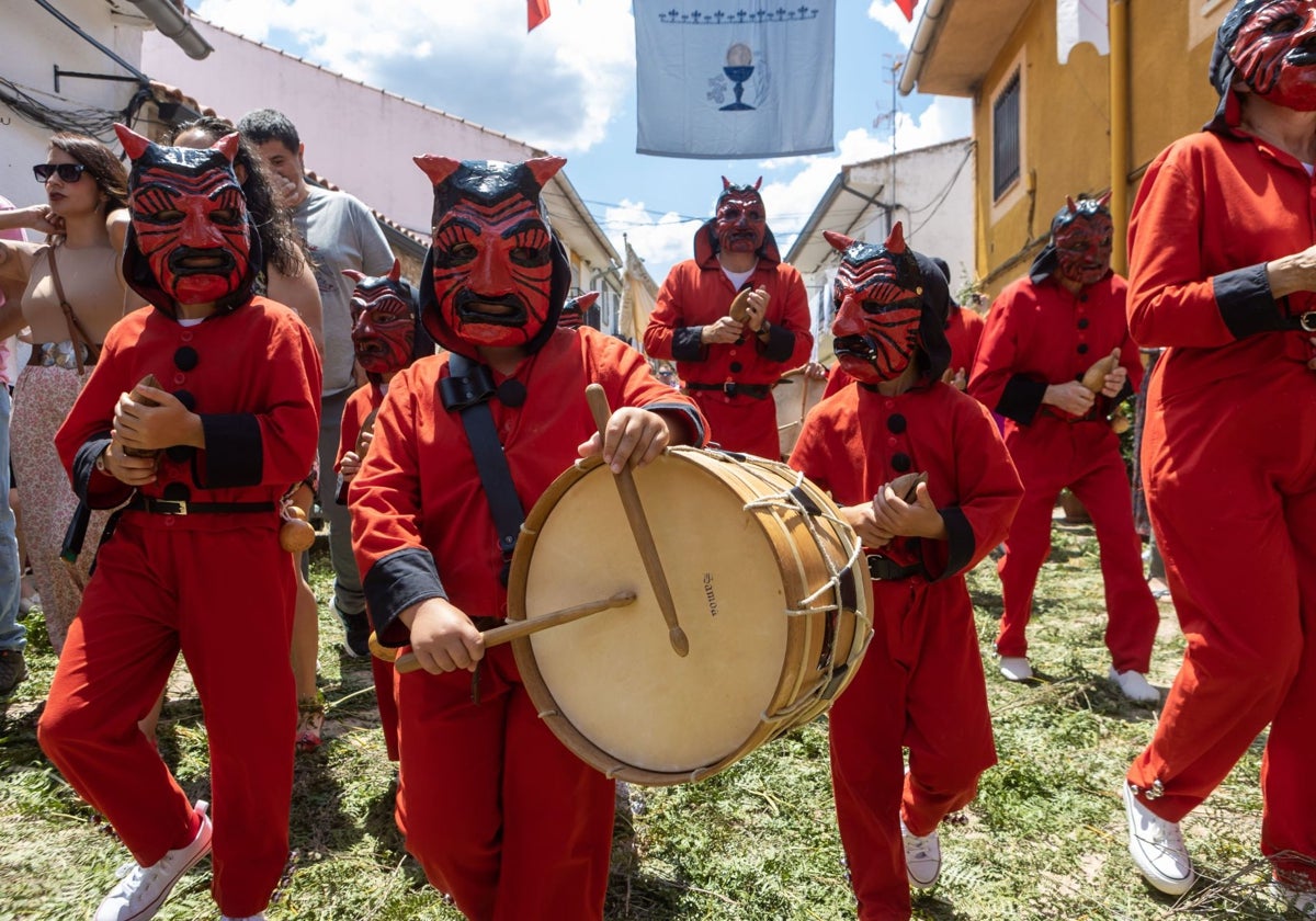 El Corpus, entre la liturgia católica y la escenografía popular