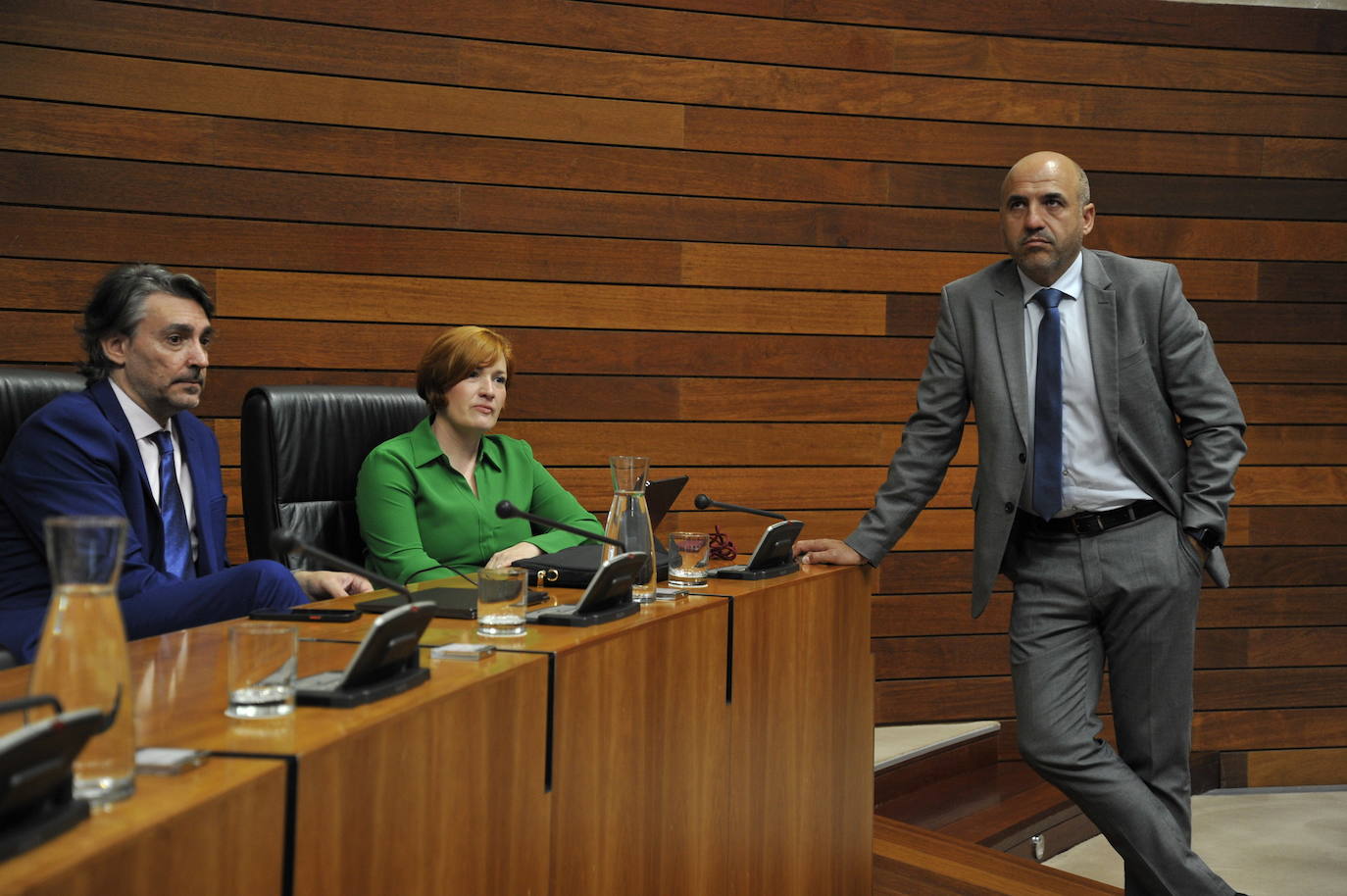 Los diputados socialistas Luis Tirado, Nayara Basilio y Juan Ramón Ferreira.