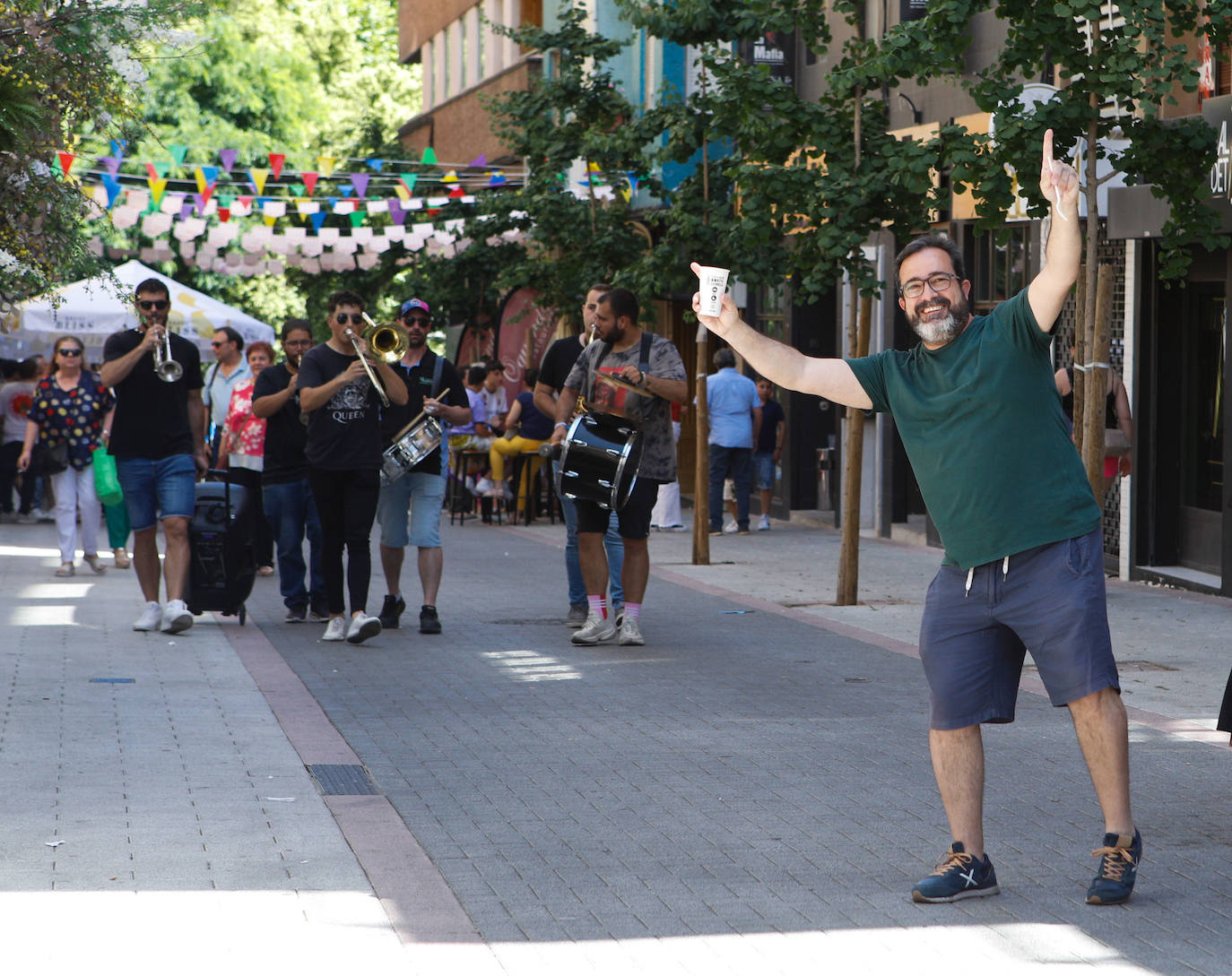 Las mejores imágenes de la Feria de Día en el centro de Cáceres este sábado