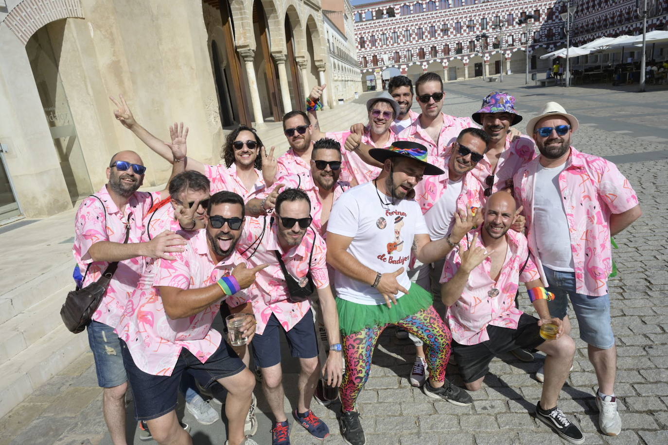 Las mejores fotos de la fiesta de Los Palomos en el centro de Badajoz