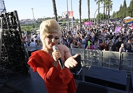 Las mejores fotos de la fiesta de Los Palomos en el Paseo Fluvial de Badajoz