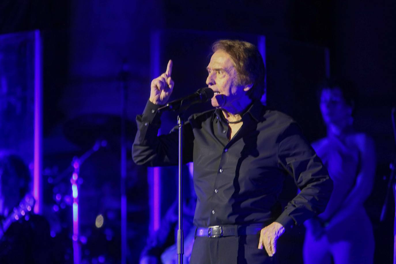 Las mejores imágenes del concierto de Raphael en Mérida (II)