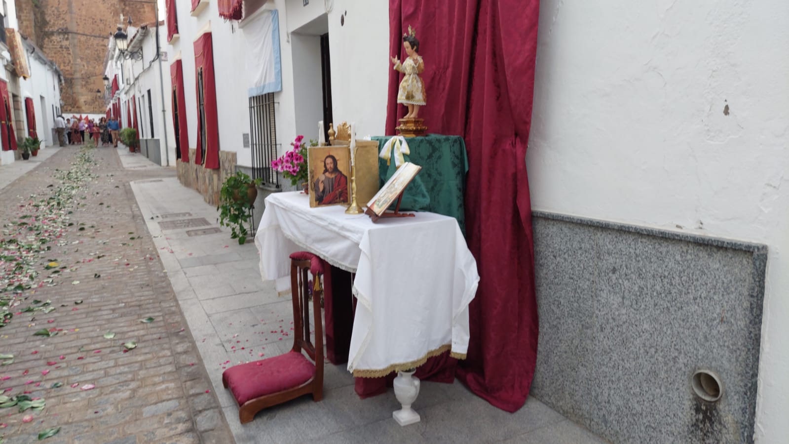 El Corpus recorre las calles de Fregenal