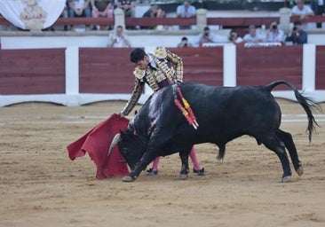 Faenón de Talavante a un Veronés de Garcigrande al que debió cortar el rabo