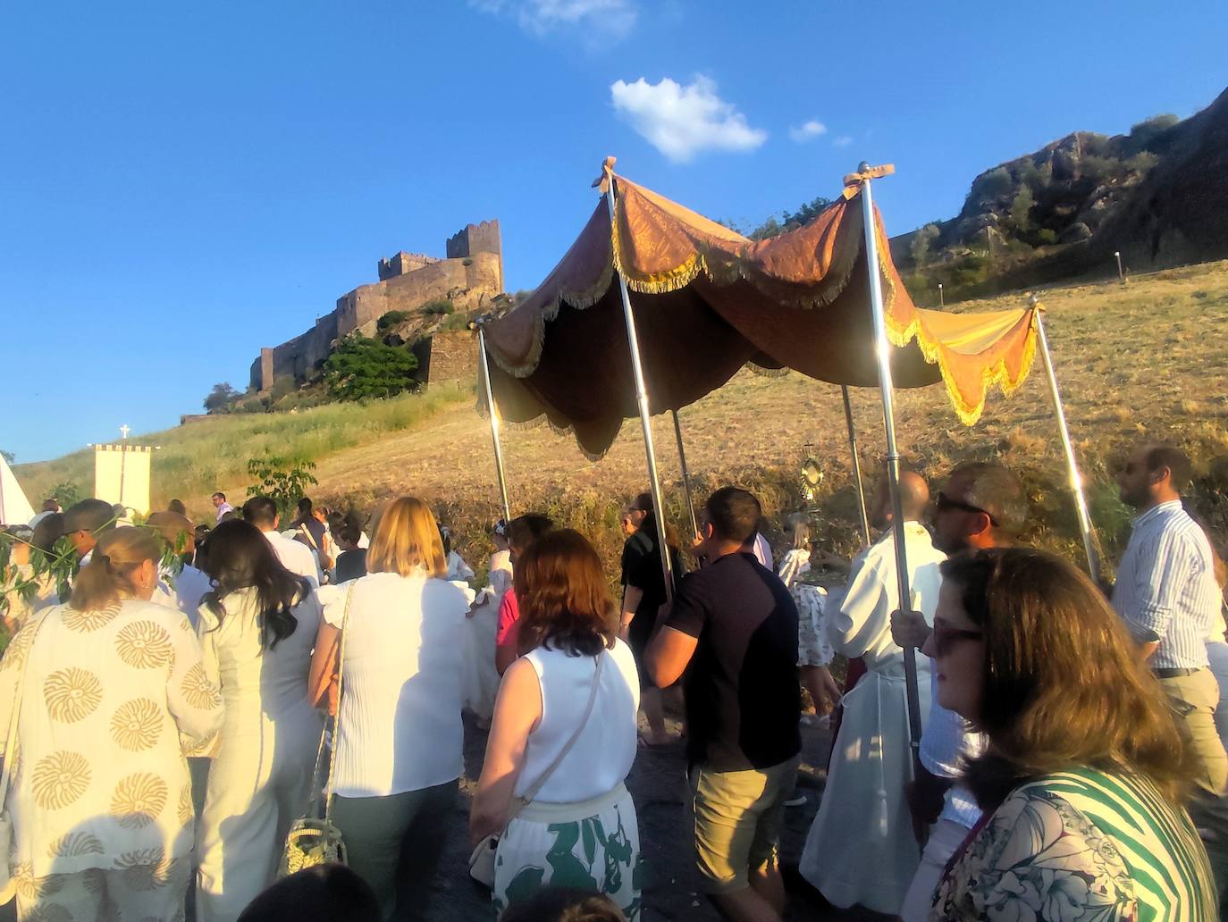 Procesión del Corpus por la Villa Adentro
