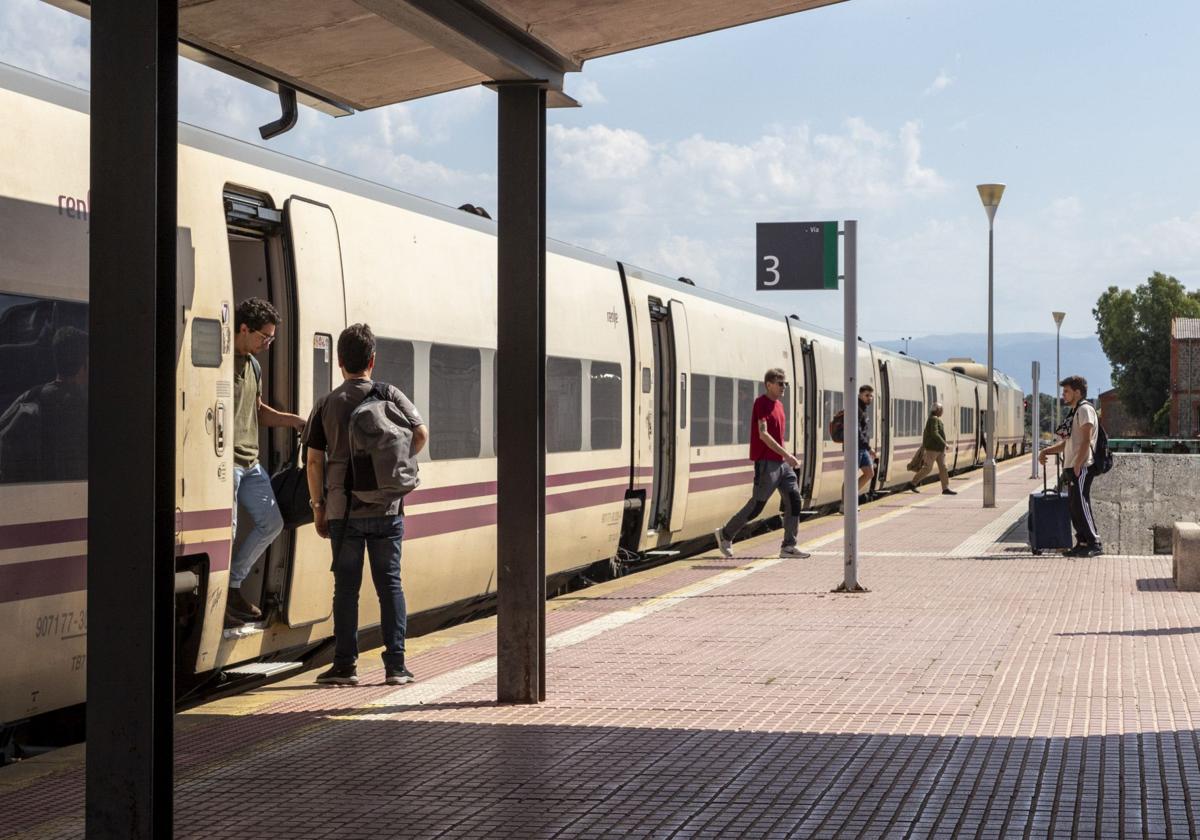 El segundo Alvia ya circula entre Madrid y Badajoz