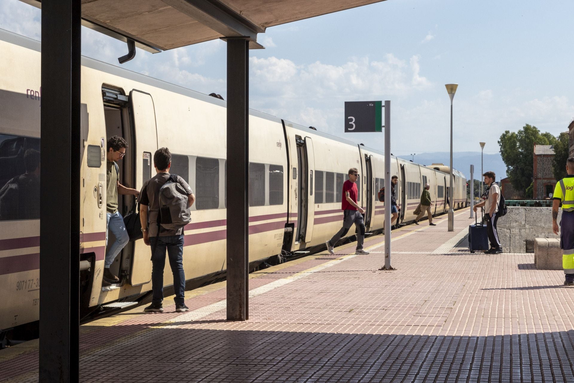 El segundo Alvia ya circula entre Madrid y Badajoz