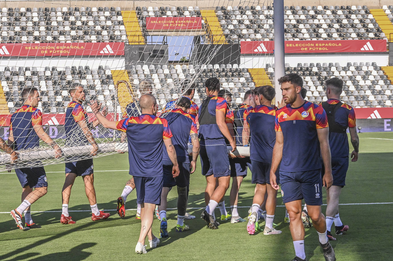 Imágenes de la rueda de prensa de la selección española en Badajoz