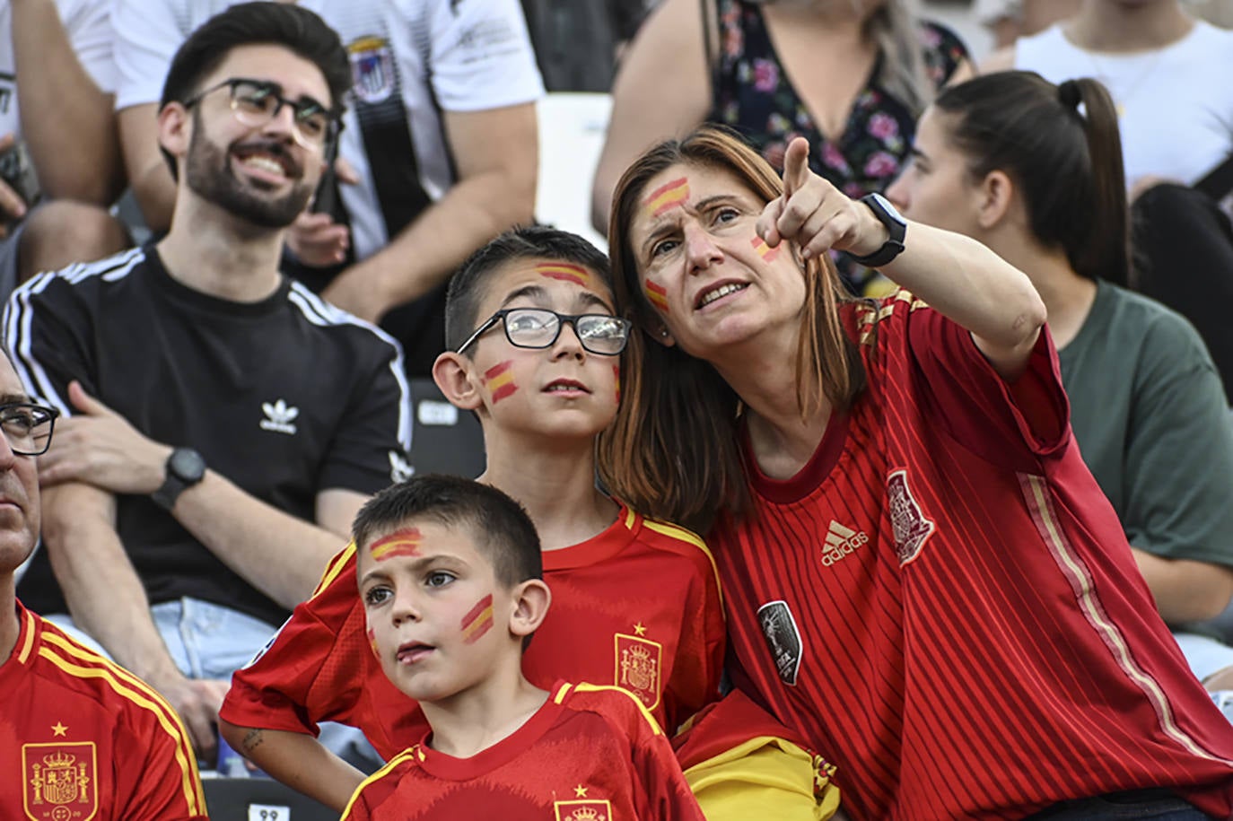 Imágenes del partido entre España y Andorra en Badajoz (I)