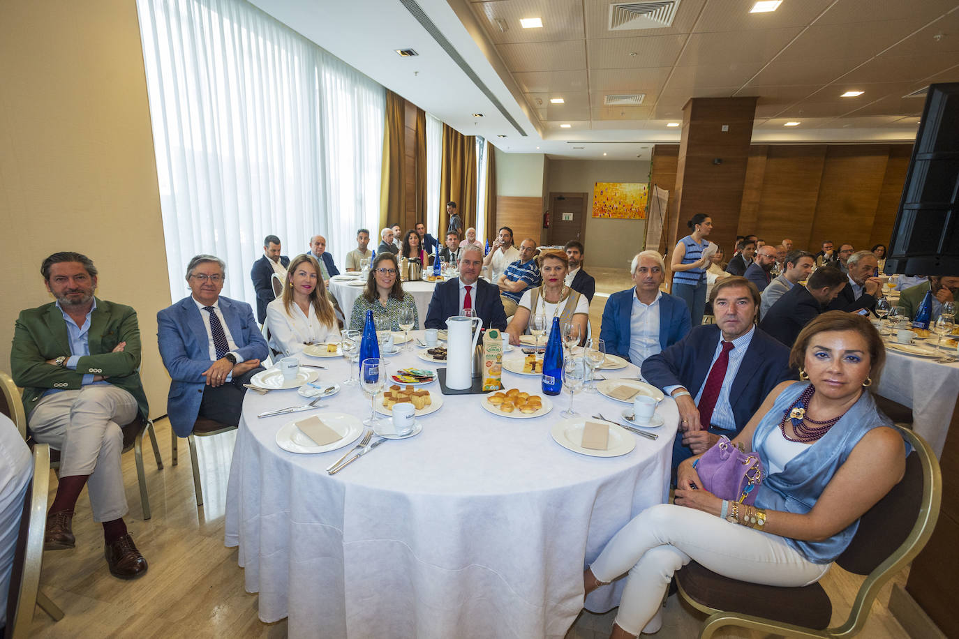 Luis Alviz, Javier Andrada, Yolanda Dionisio, Esther Ramírez, Ángel López, Pilar Acosta, Jorge Azcona, Juan Sevilla y María de los Ángeles Santiago.