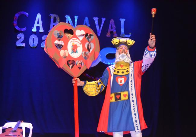 Vestido de Rey de Corazones en la gala del carnaval pasado.