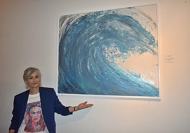 Olvido Búrdalo, de Trujillo, obtuvo el accésit con su obra 'Ola'.