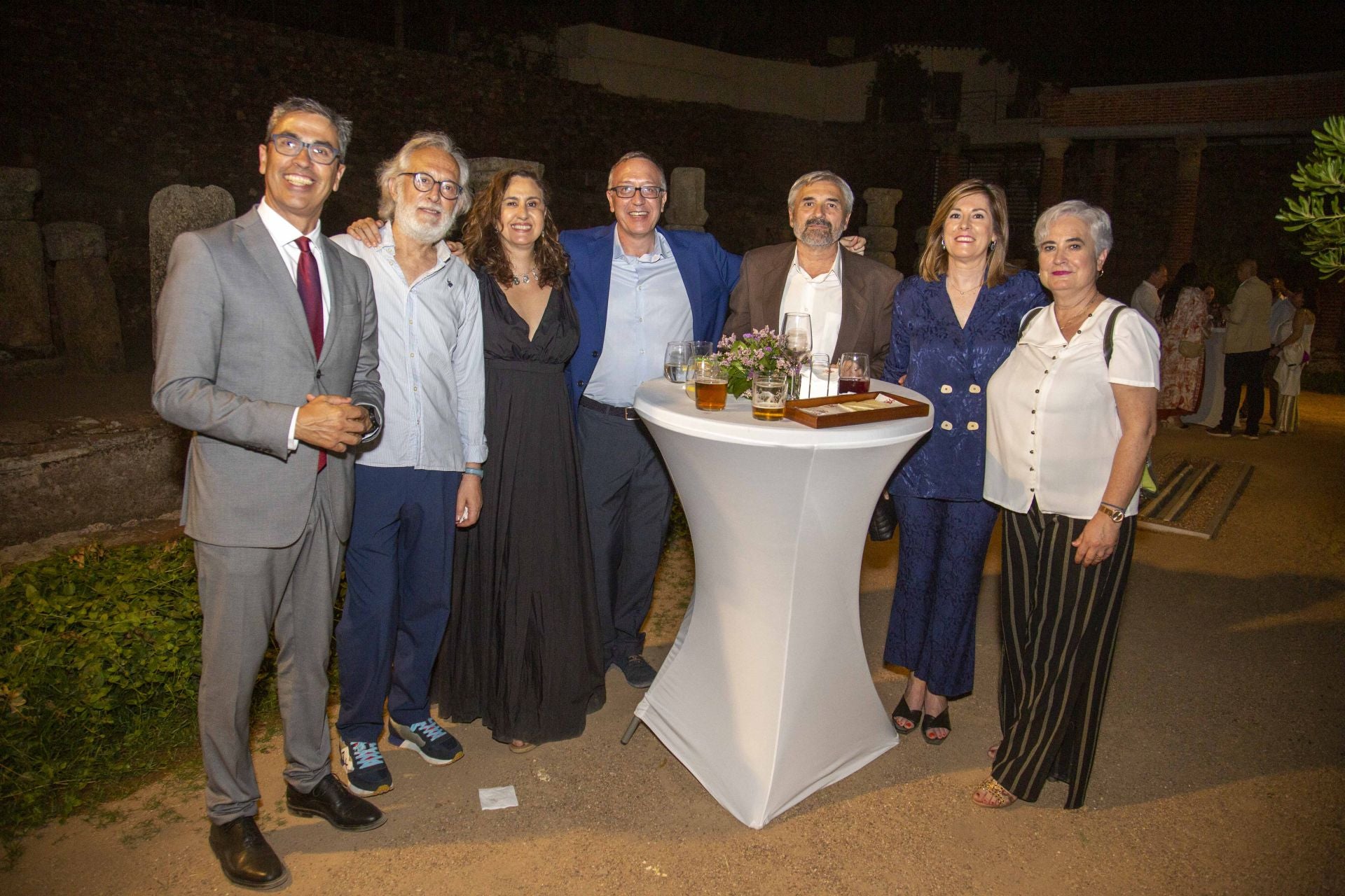 Raúl Valencia, Ángel Briz, Israel Espino,Benito Díaz, Máximo Durán, Marifé Barroso y Pura Caballero