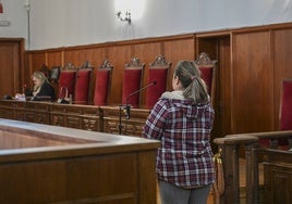 La acusada el día que se celebró el juicio en la Audiencia de Badajoz.