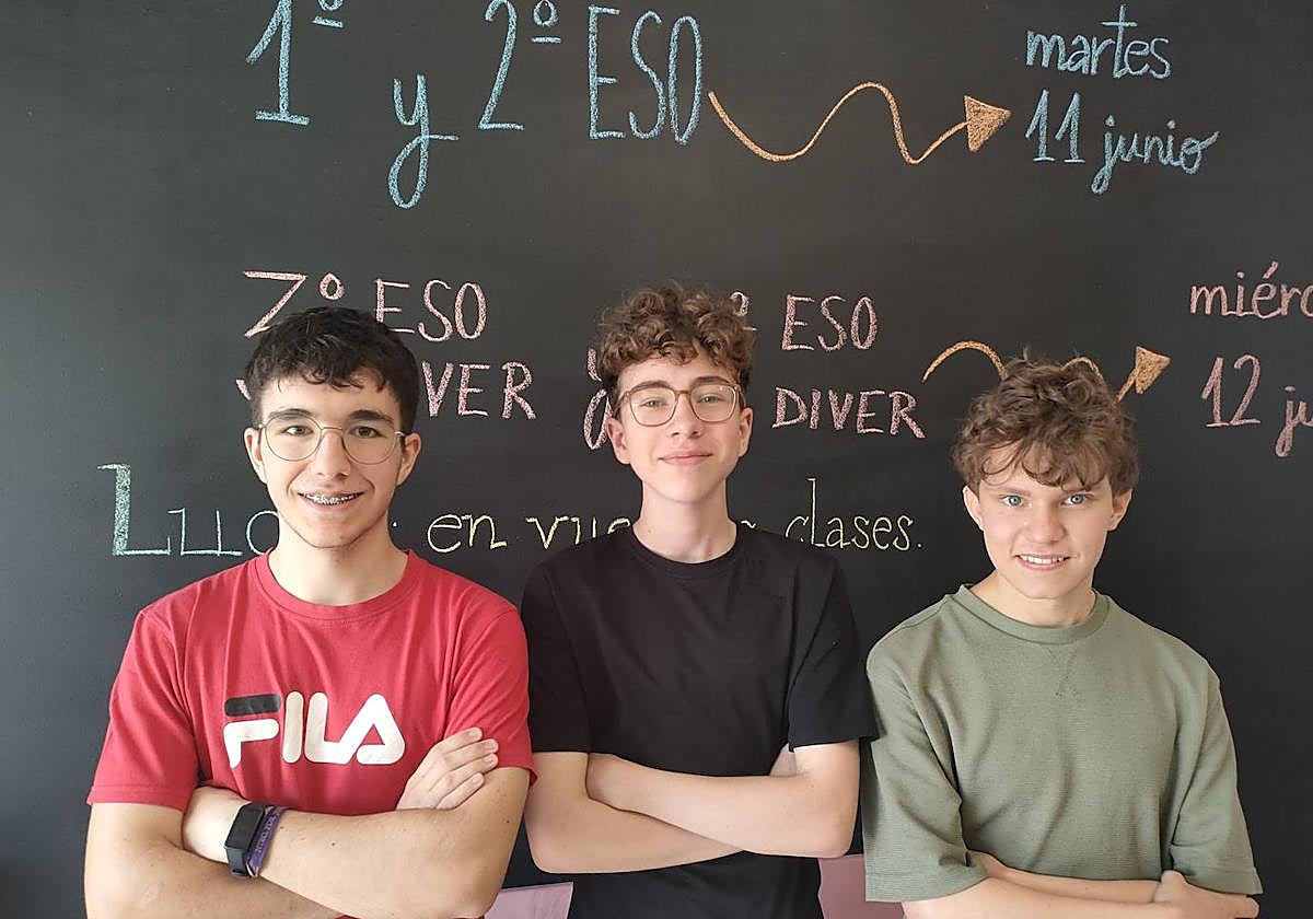 El equipo del IES Castuera ganador del concurso de la UEX «Diviértete ...