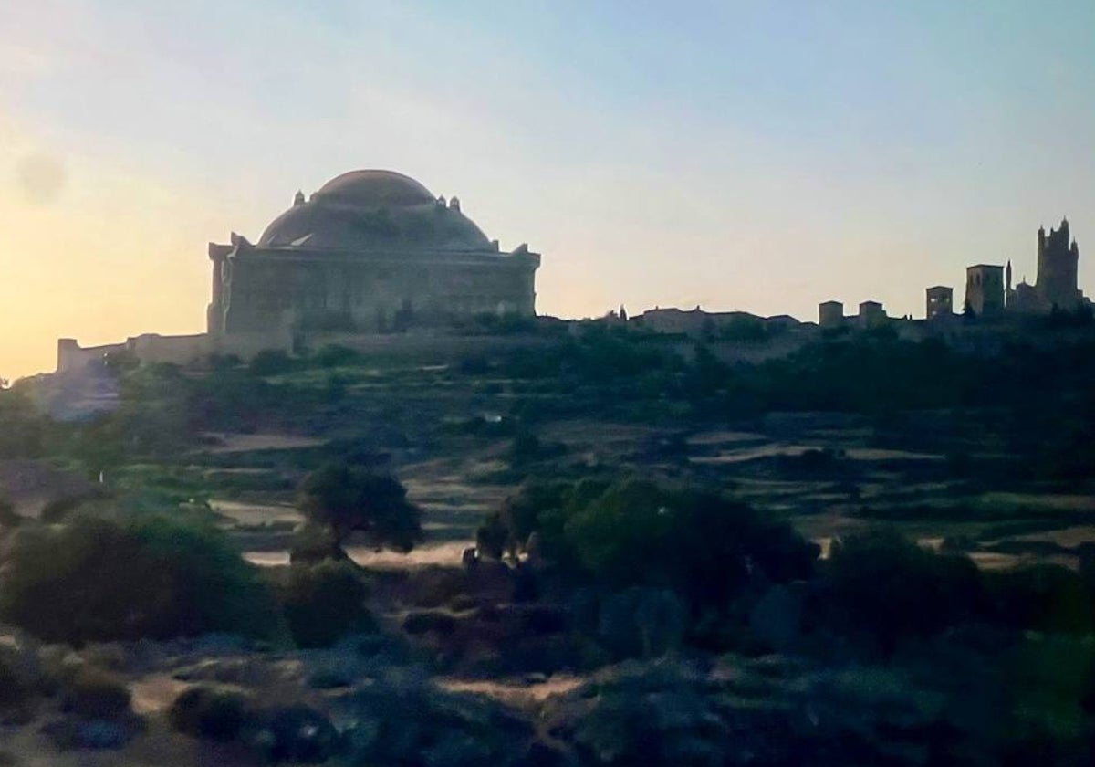 Panorámica de Trujillo, en el primer capítulo de la segunda temporada de 'La casa del dragón'.