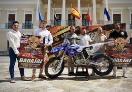 Presentación del Freestyle junto al Ayuntamiento de Badajoz.