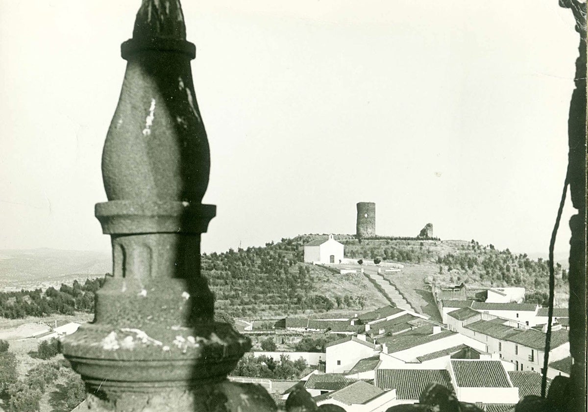 Las puertas cerradas de un pueblo extremeño