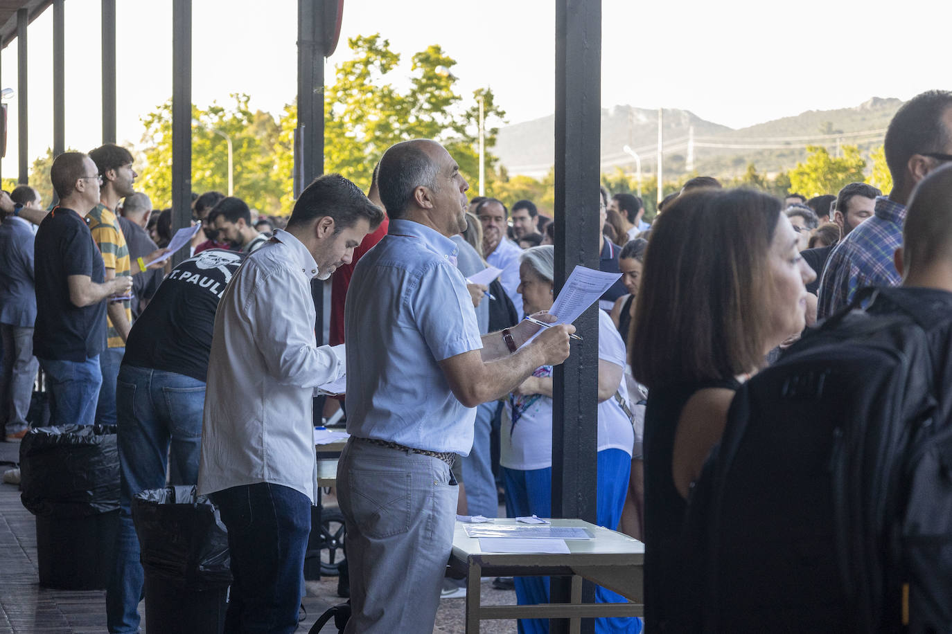 El sábado de oposiciones docentes en Cáceres, en imágenes