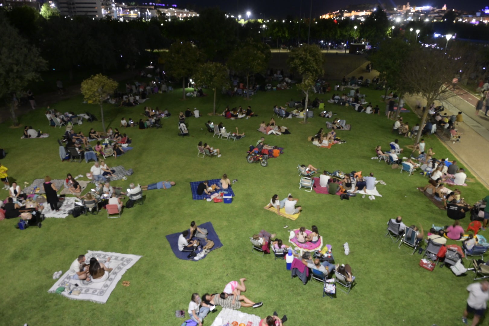 Fuegos artificiales en la noche de San Juan de Badajoz