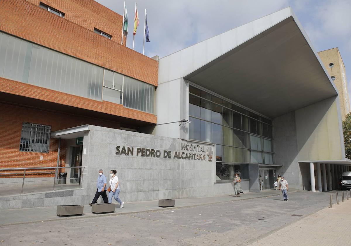 Hospitalizado un hombre de 88 años tras sufrir un golpe de calor en Trujillo