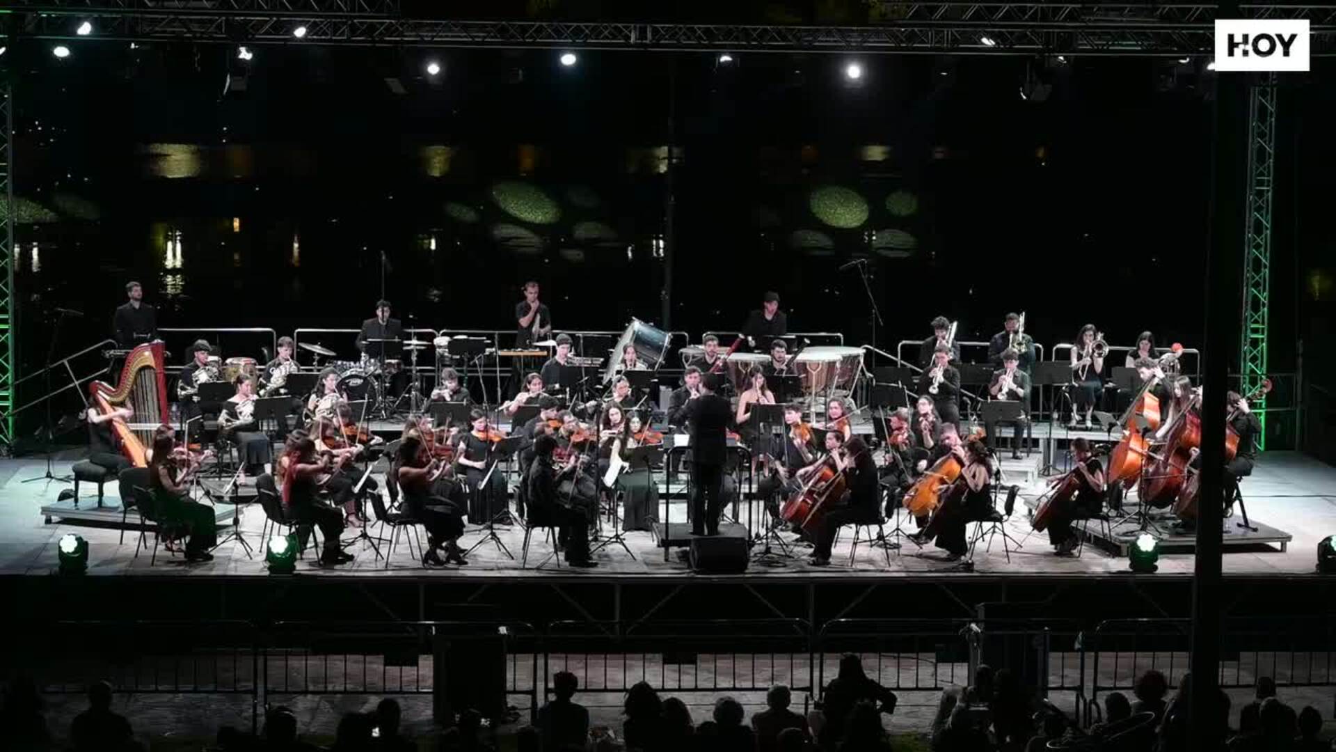 Fuegos artificiales en la noche de San Juan de Badajoz