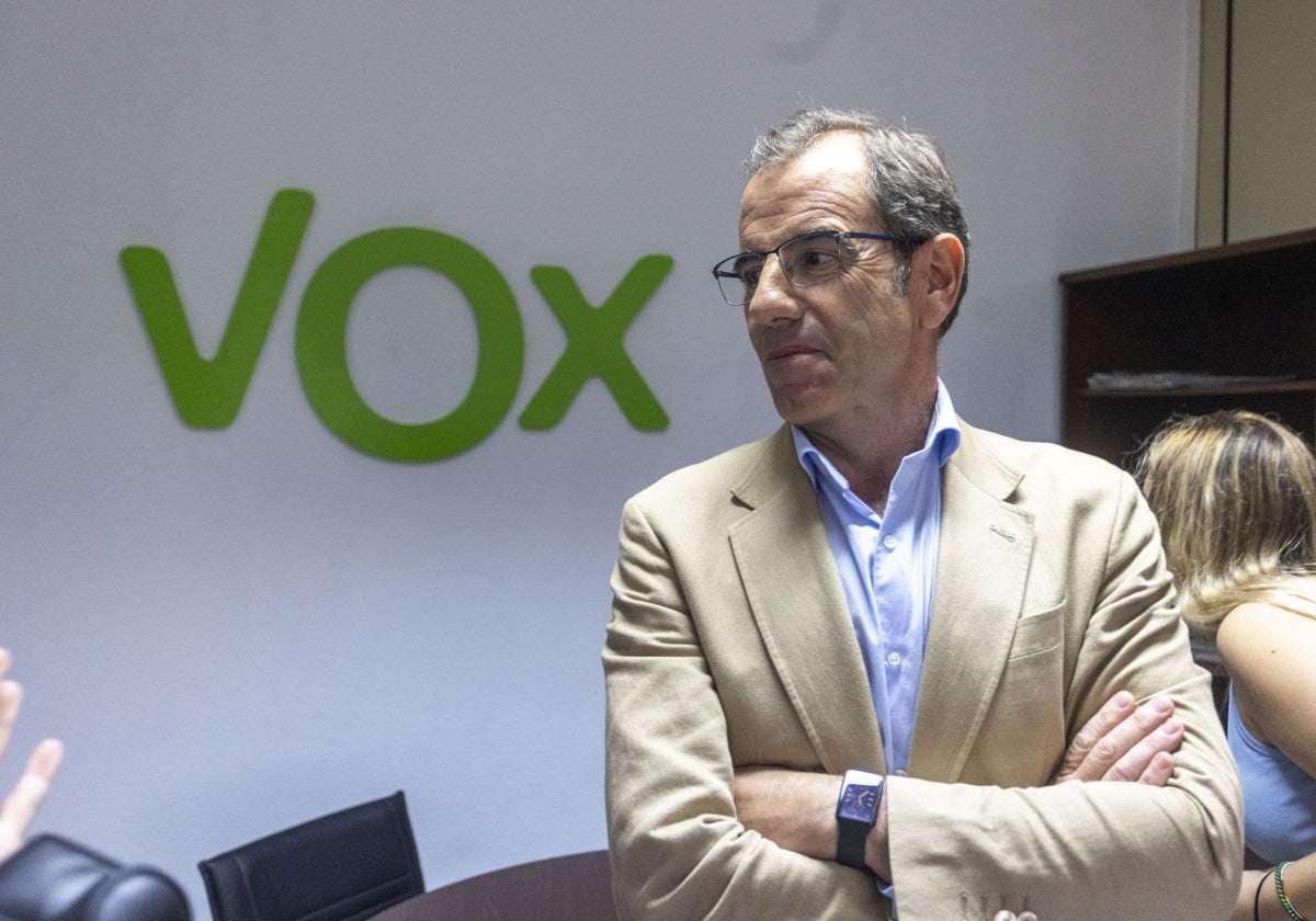 El portavoz de Vox en el Ayuntamiento de Cáceres, Eduardo Gutiérrez.