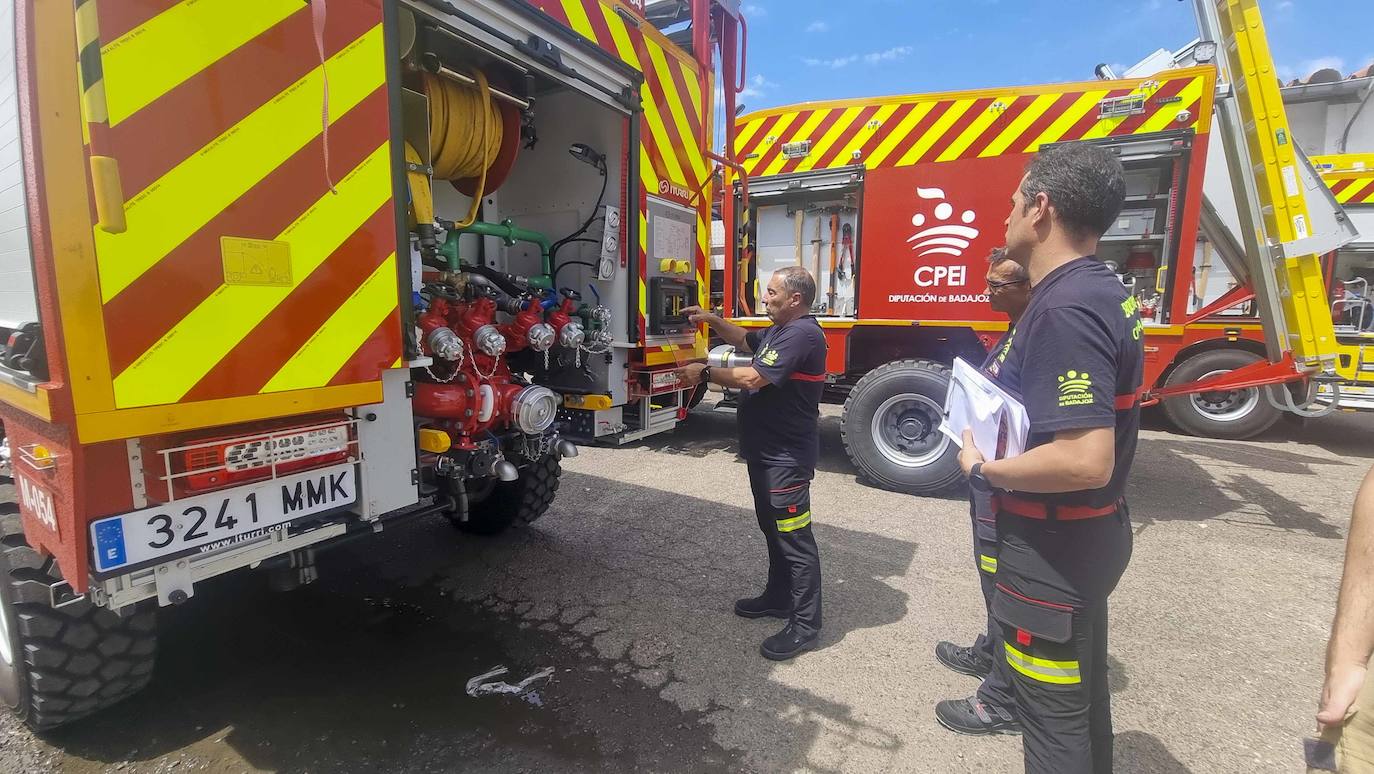 Así son los cuatro nuevos camiones que estrena el Consorcio de Bomberos de la Diputación de Badajoz