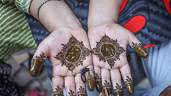 Tatuajes de henna: cuidado con esta famosa tendencia del verano, puede ser peligrosa