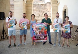 Presentación el pasado martes de los actos del Orgullo LGBTI en Cáceres, con la activista Sisi Cáceres Rojo a la derecha.