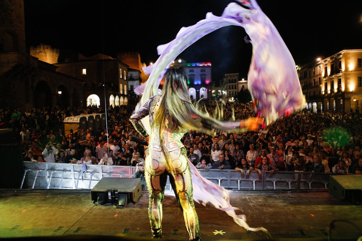 Las mejores imágenes de los conciertos de la fiesta del Orgullo de Cáceres (II)