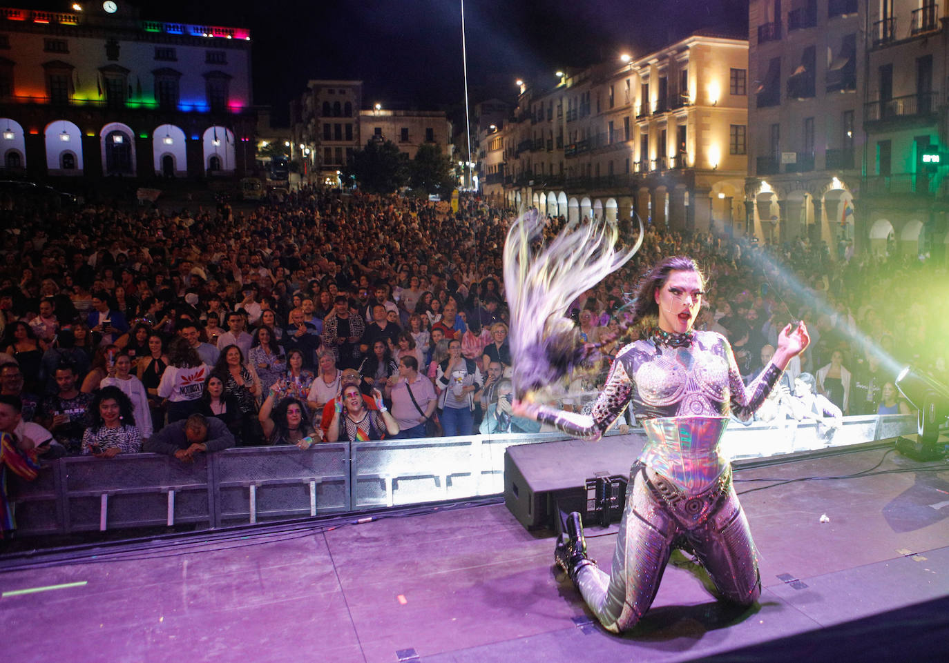 Las mejores imágenes de los conciertos de la fiesta del Orgullo de Cáceres (II)