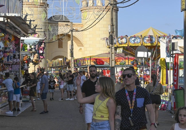 Ambiente en el recinto ferial en la tarde de este domingo.