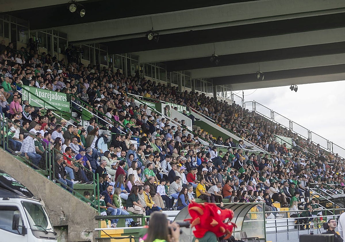 El Cacereño jugará su primer amistoso veraniego ante el Coria el miécoles 31 de julio.