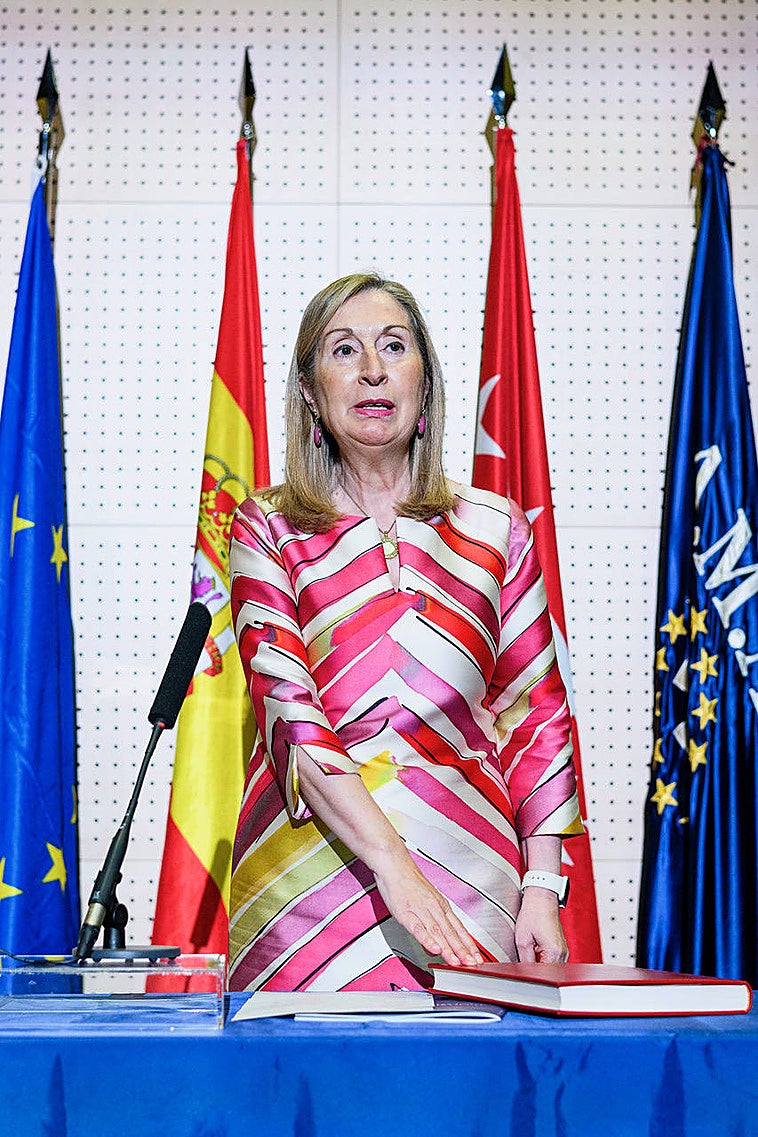 Ana Pastor jura el cargo de presidenta de Agrupación Mutual Aseguradora