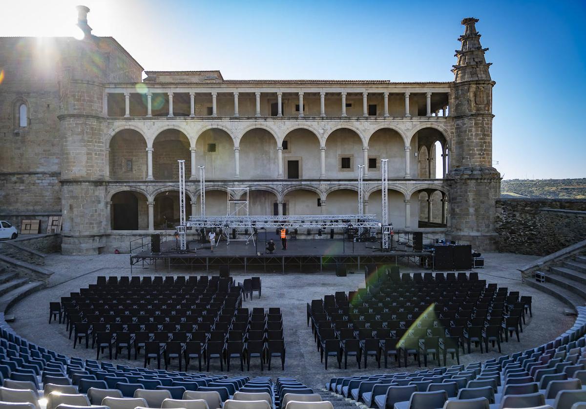 Imagen de los preparativos en el conventual de San Benito del pasado año