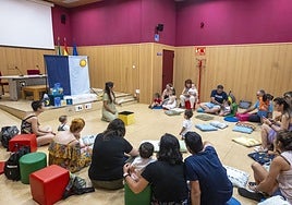Niños de 0 a 3 años participaron en la actividad 'Bebés de biblioteca'